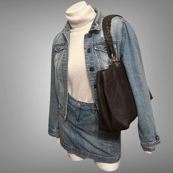 A143 - 💯 % authentic Gucci shoulder bag - Picture 2 of 16